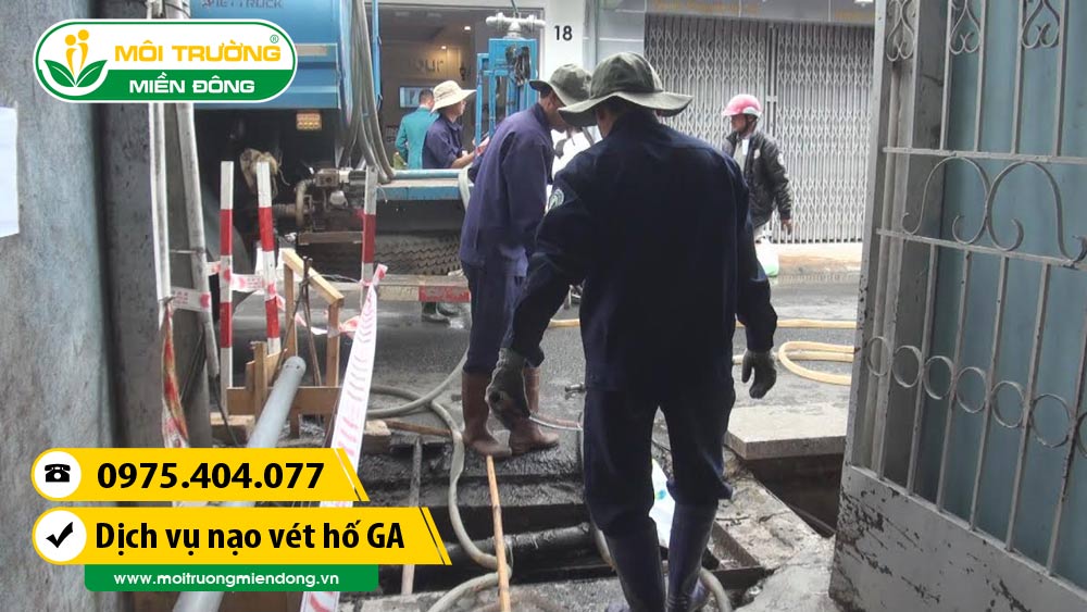 Dịch vụ nạo vét bùn trong hố Ga tại đường Đoàn Nguyễn Tuân, TP. HCM ☎ 0975.404.077 #moitruong #vietnam #Environmental #việtnam #hutbephot #HCM