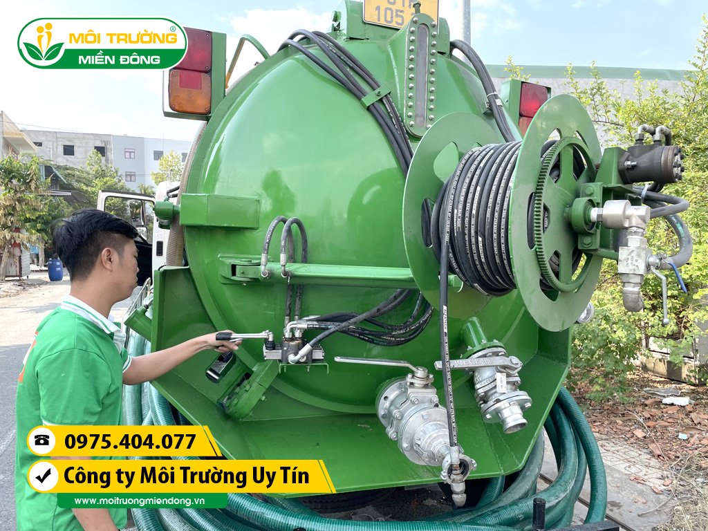 Xe xịt nước cao áp chuyên vệ sinh cống ☎ 0975.404.077 #moitruong #vietnam #Environmental #việtnam #wc #nhavesinh #ĐồngNai