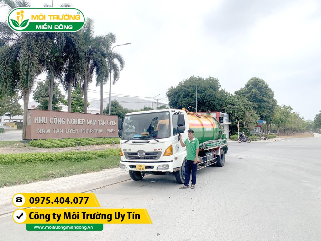 Nhân viên tiến hành thu gom nước thải tại KCN Tân Uyên Bình Dương ☎ 0975.404.077 #moitruong #vietnam #Environmental #việtnam #huthamcau #ruthamcau #hcm #HồChíMinh