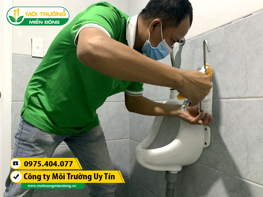 Dịch vụ thông tắc bồn tiểu nam nhà vệ sinh khách sạn - nhà hàng - quán ăn tại Đồng Nai ☎ 0975.404.077 #moitruong #vietnam #Environmental #việtnam #wc #nhavesinh #bontieu #ĐồngNai